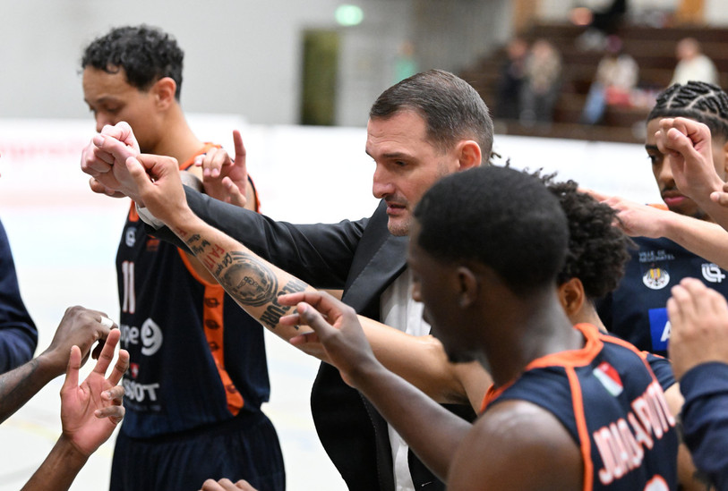 Union Neuchâtel devra retrouver toute sa cohésion d'équipe pour venir à bout de Massagno samedi. (Photo: Georges Henz)