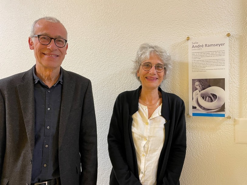 Jacques Ramseyer et Anne Ramseyer étaient présents lors de l’inauguration de la salle au nom de leur père, le sculpteur André Ramseyer.