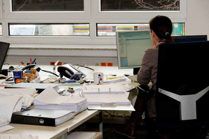 Complet mais peu intuitif, le nouveau programme informatique agace les administrations communales taignonnes. (Photo libre de droits : illustration).