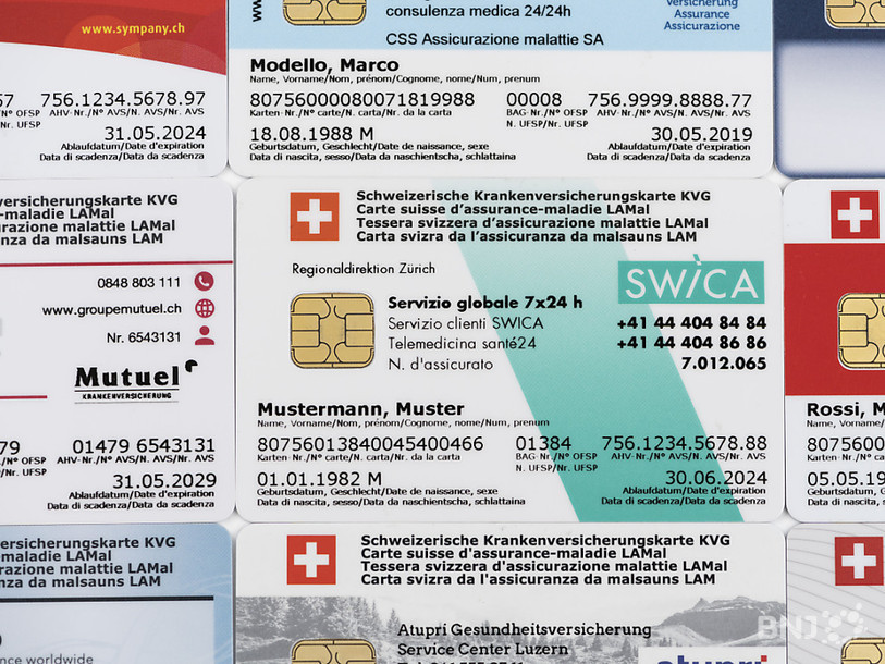 Le canton de Neuchâtel a décidé de maintenir l'intensité de l'aide dans la même proportion que la hausse des primes. (Photo d'illustration : KEYSTONE/CHRISTIAN BEUTLER)