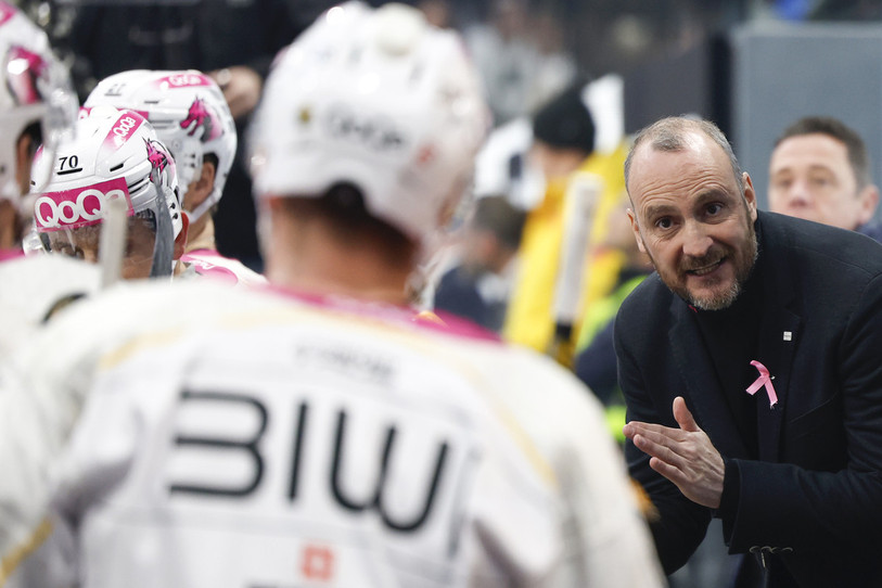 Le HC Ajoie de Christian Wohlwend subit un coup d'arrêt dans le championnat de National League (photo : KEYSTONE/Peter Klaunzer).