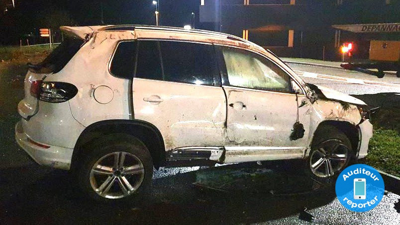 Un accident n'a pas fait de blessé tôt ce samedi matin au Noirmont (photo: auditeur reporter).