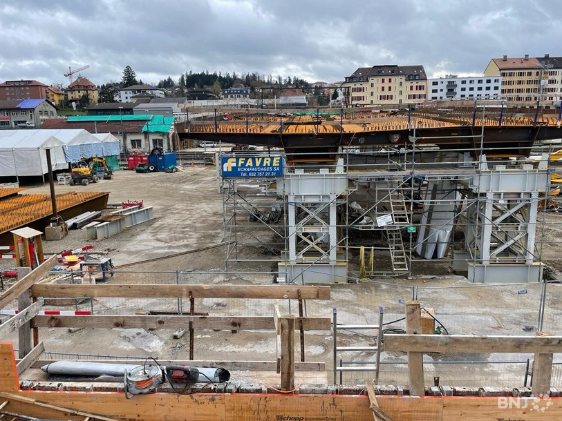 Le Tribunal fédéral a accepté le recours concernant le nombre de travailleurs employés sur les chantiers publics, comme pour le Grand-Pont à la
Chaux-de-Fonds. (photo d'archives)