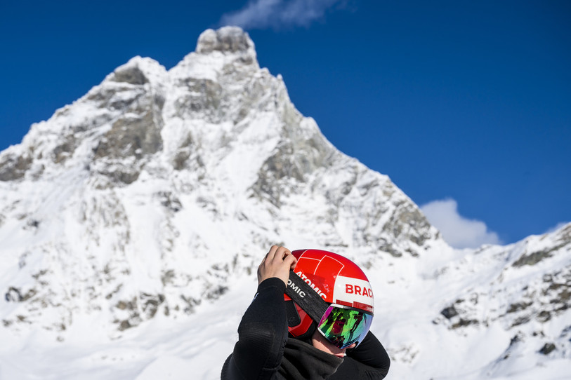 Les montagnes suisses pourraient être le théâtre de joutes olympiques en 2030. (photo KEYSTONE/Jean-Christophe Bott).