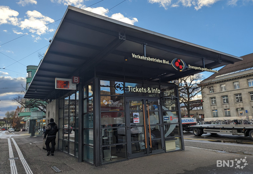 Le point de vente des Transports publics biennois sur la Place de la gare a rouvert ce mercredi matin. 