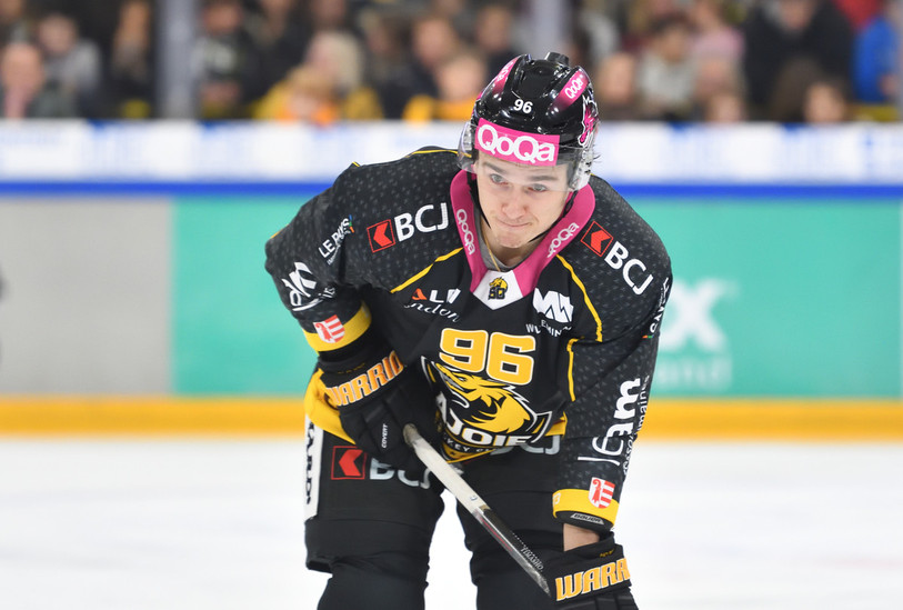Dmytro Timashov va retrouver la National League et porter le maillot de Genève après celui du HC Ajoie. (Photo : archives, Georges Henz.)