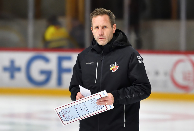 Steve Pochon va vivre sa première en tant qu'entraineur principal du HCFM ce mercredi soir. (Photo : Georges Henz).