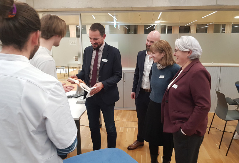 Les locaux ont notamment été inaugurés en présence du ministre jurassien et président du Comité stratégique de la HE-Arc, Martial Courtet. (Photo : HE-Arc)