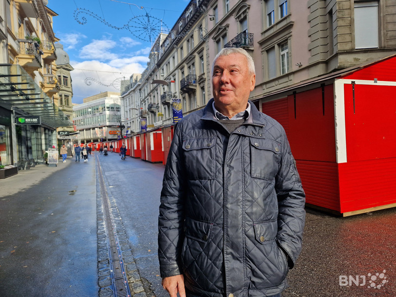 Peter Schmid, Président de la Guilde de la Rue de Nidau, est globalement satisfait de l'édition de cette année du marché de Noël biennois. (Photo d'archives)