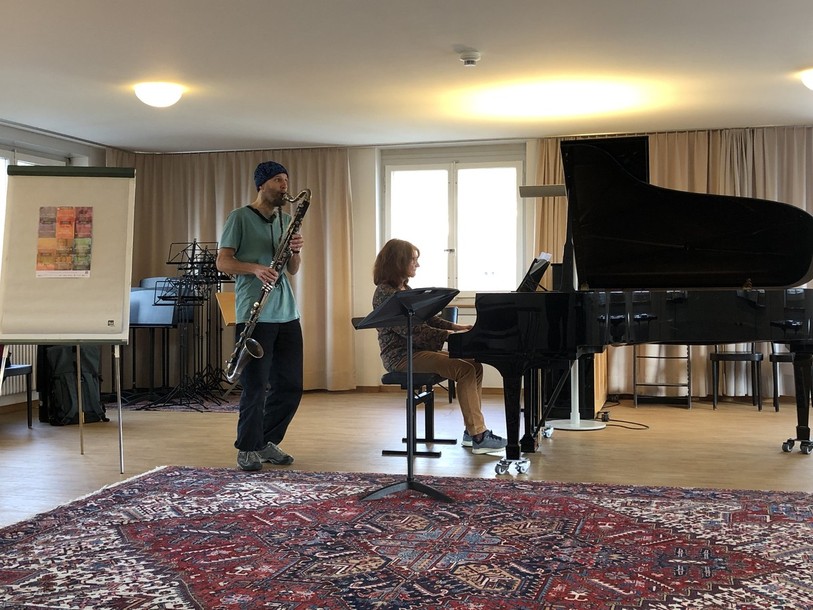 L’évènement offre aux professeurs et au musiciens une scène pour présenter leurs projets musicaux depuis 2005.