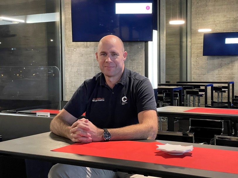 Luc Piguet est co-fondateur et directeur de ClearSpace. La société estime que plus de 3'000 satellites sont hors d'usage.
