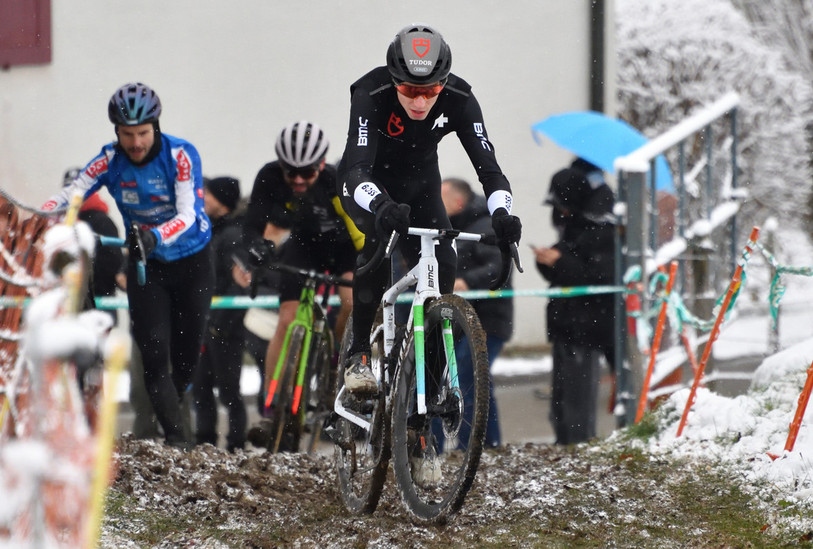 Yannis Voisard lors de la 6e édition du cyclocross des Princes-Évêques. (Photo: Georges Henz)