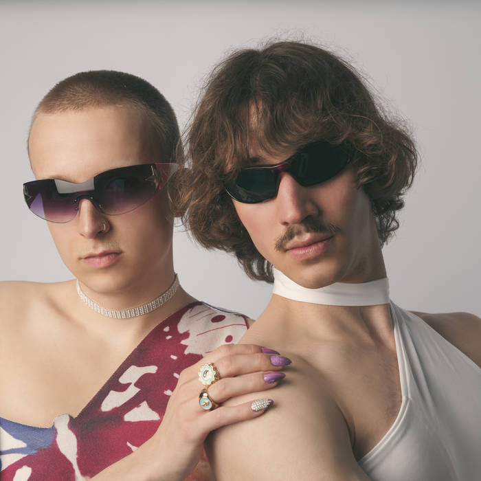 Hybisae, Look what you've done to me (pochette)