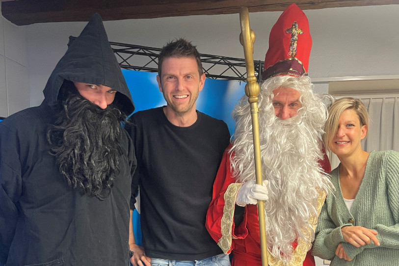 Le St-Nicolas et le Père Fouettard rendent visite aux enfants sages et moins sages ce mercredi à Delémont.