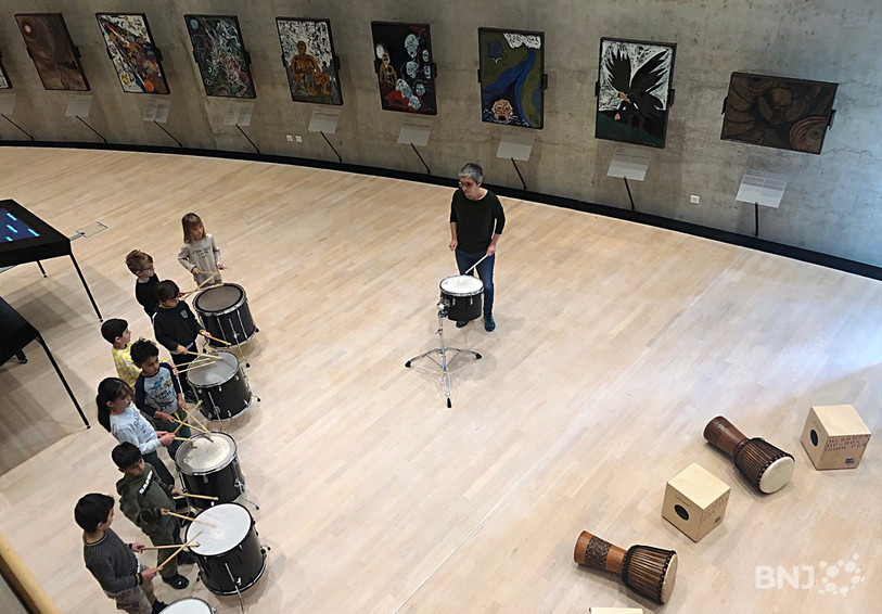 Les enfants ont participé à une performance de percussion.