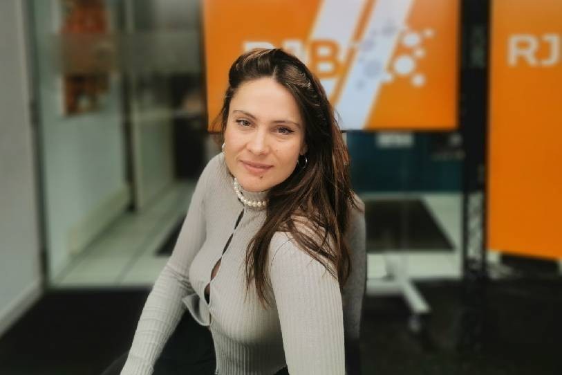 L'artiste jurassienne Laura Chaignat était de passage dans La Matinale pour nous parler de son nouveau spectacle.