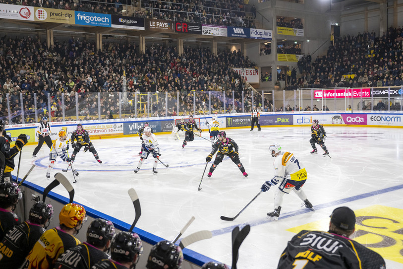 Le HC Ajoie n'a rien d'une lanterne rouge pour le gardien jurassien d'Ambri Benjamin Conz (photo : KEYSTONE/Georgios Kefalas).