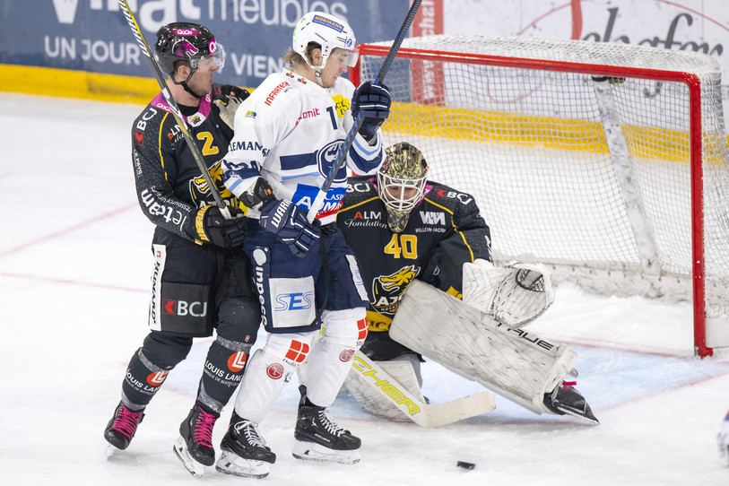 Le gardien Damiano Ciaccio a livré un grand match dans la cage du HC Ajoie vendredi face à Ambri (photo : KEYSTONE/Georgios Kefalas).