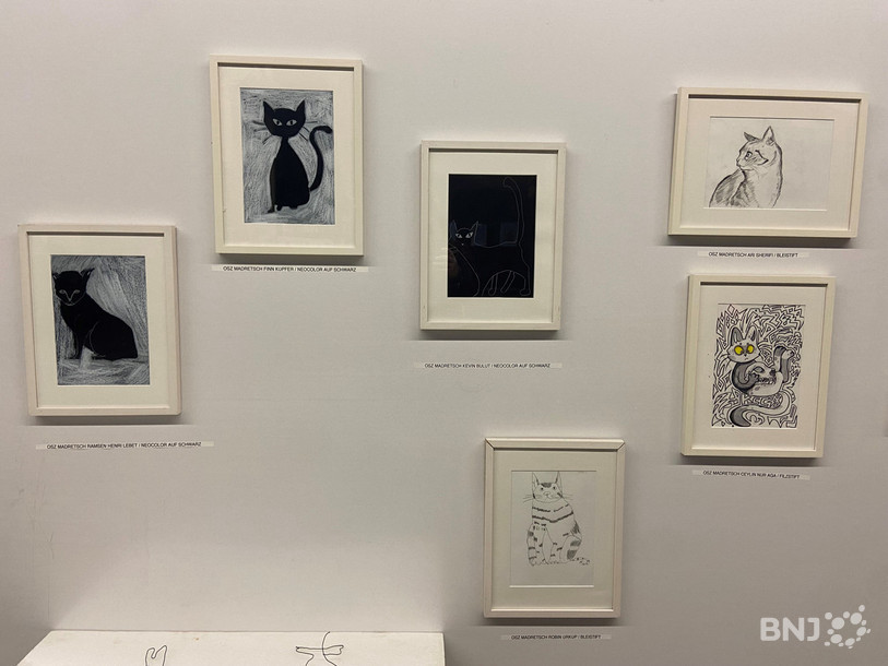 Des élèves alémaniques de l’école secondaire de Madretsch ont également réalisé des œuvres pour l’exposition.