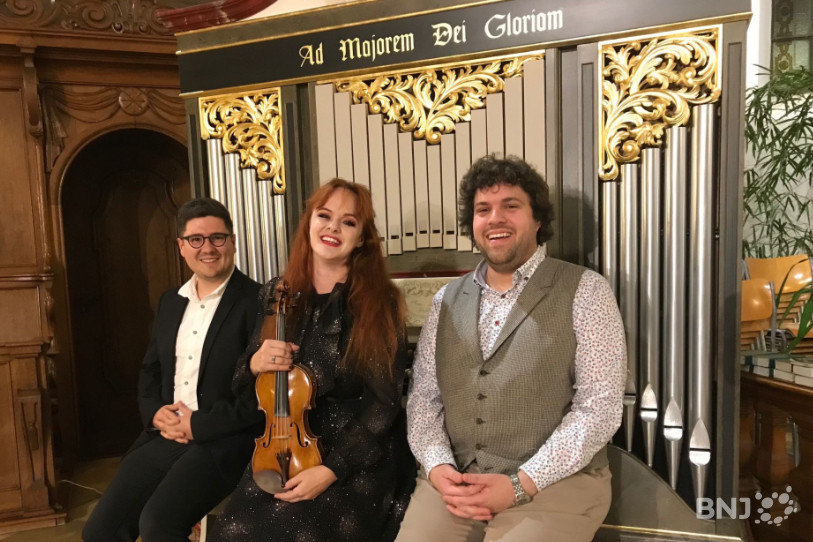 Loïc Burki, Rachel Kolly et François Lopinat (de gauche à droite) retrouveront l'orgue de Saignelégier ce dimanche après plus de deux mois de travaux (photo : archives).