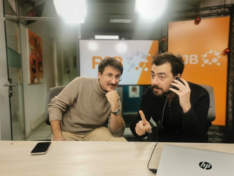 Julien (à gauche) et Bastien (à droite) du groupe The Clive.
