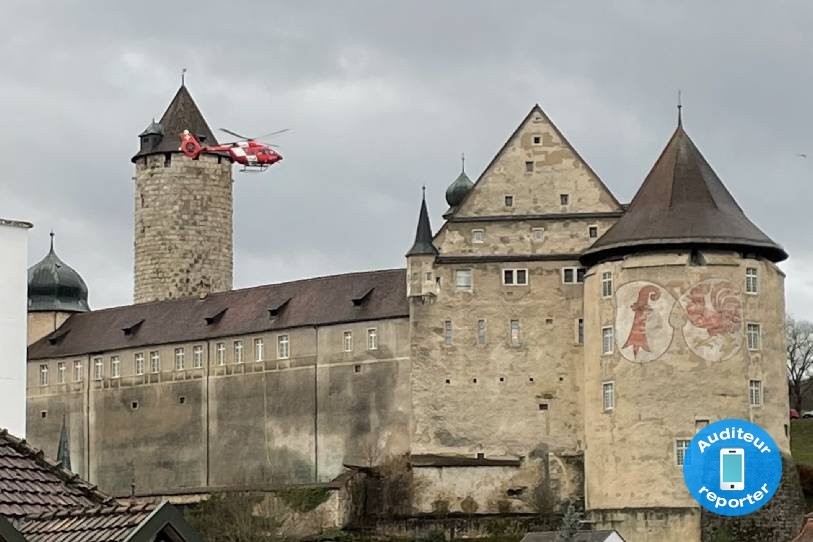 Un incendie a été déclaré mardi après-midi à la prison de Porrentruy. (Photo: auditeur reporter)
