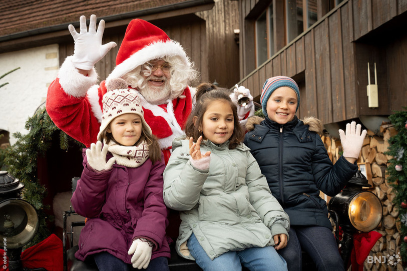 Les enfants sont nombreux à venir rencontrer le Père Noël. (Photo : Cédric Prudat)