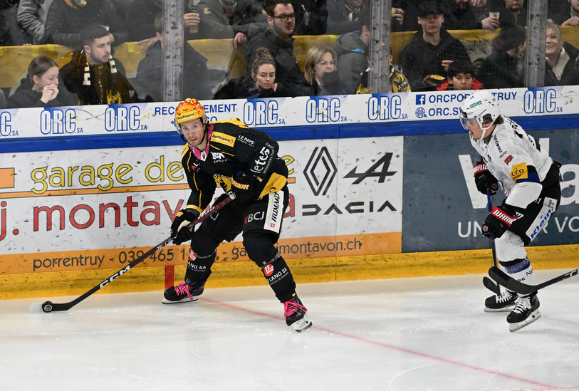Jonathan Hazen n'a pas pu fêter sa prolongation de contrat par une victoire mardi soir face à Fribourg (photo : Georges Henz).