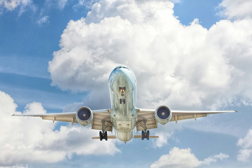 Les trajets en avions restent les plus courants durant la période de Noël. (Photo : Unsplash) 