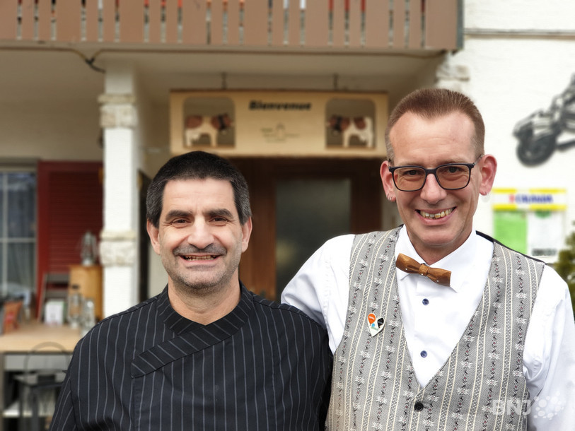 C’est avec des projets plein la tête que Armon Vital (à g.) et Felix Geber (à d.) tournent la page du Chalet Mont-Crosin.