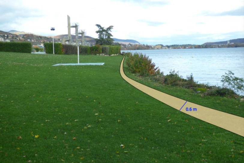 Croquis schématisant le passage du sentier en chaille au niveau du secteur engazonné de la piscine du Nid du Crô. (Photo : Canton de Neuchâtel).