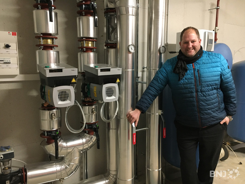 Fabrice Nagel est prêt à ouvrir les vannes de sa chaudière à copeaux de bois.