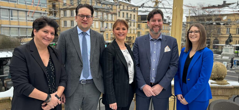 Le PLR de la ville de Neuchâtel présente cinq candidats. De gauche à droite: Raphaèle Tschoumy, Marc Rémy, Violaine Blétry-de Montmollin (sortante), Didier Boillat (sortant) et Marine Mühlethaler. (Photo: PLR)