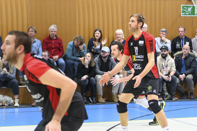 Joël Bruschweiler et ses coéquipiers disputeront un match couperet samedi prochain aux Mûriers. (Photo : Bertrand Pfaff)