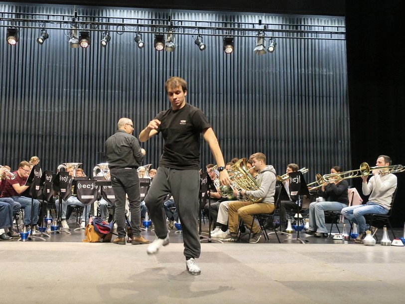 Le spectacle « Tap’n’Brass », qui allie claquettes et cuivres, s'installera sur la scène du Théâtre du Jura ce week-end.