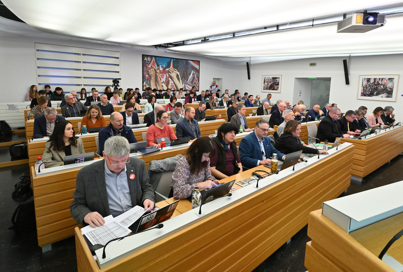 La plupart des nouveaux présidents de partis jurassiens siègent au Parlement en tant que député ou suppléant. Seul Martin Braichet (PLR) ne figure pas dans l’hémicycle. (Photo : Georges Henz)
