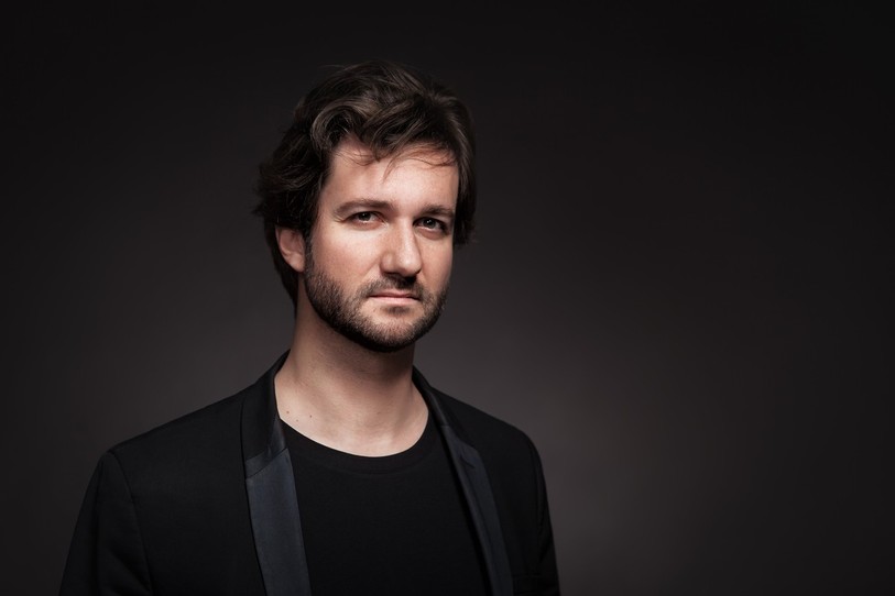 Le directeur artistique de l’ESN, l’Ensemble symphonique Neuchâtel prendra la direction musicale de l’Opéra de Toulon. (Photo : Victorien Vanoosten)