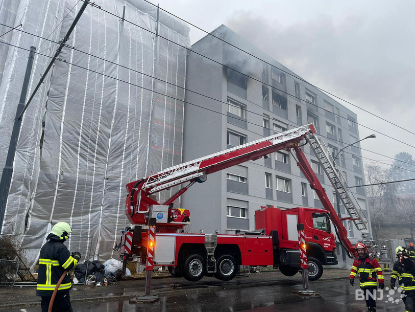 Un incendie s'est déclaré à La Chaux-de-Fonds vendredi après-midi.