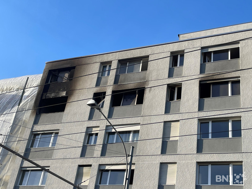 L'état de l'immeuble incendié, rue de la Charrière 89 à La Chaux-de-Fonds, trois jours après le sinistre.