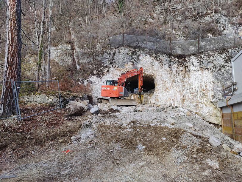 Les travaux de génie civil ont déjà démarré au début de l'année pour la rénovation du réservoir de 1893 à St-Imier. (Photo : Patrick Adatte)