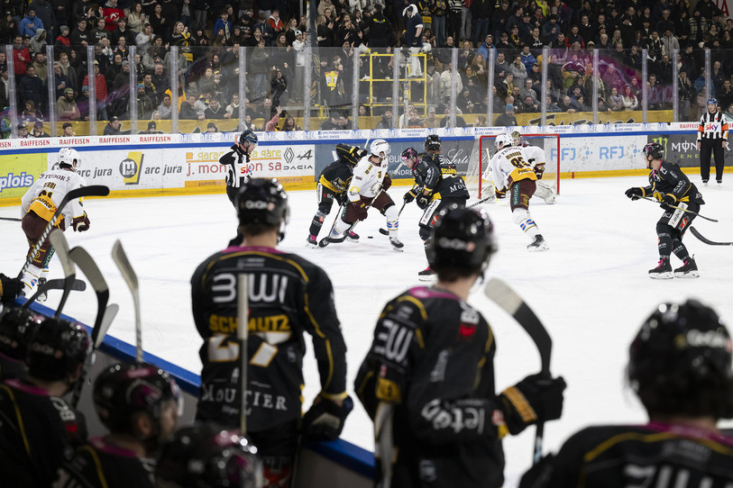 Il y a eu du mieux dans le jeu mais pas dans le résultat pour le HC Ajoie face à Genève (photo : KEYSTONE/Anthony Anex).