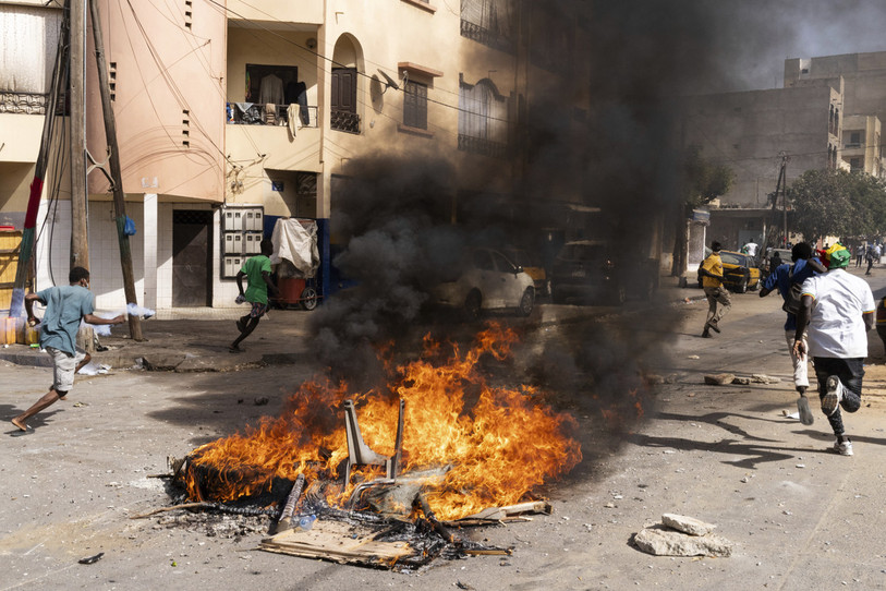De violentes manifestations se sont notamment déroulées ces derniers jours à Dakar. (Photo : AP Photo/Stefan Kleinowitz)