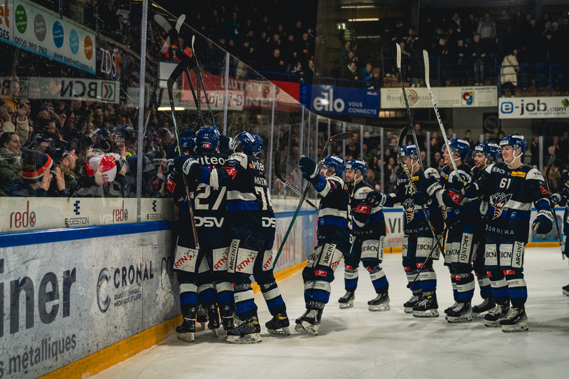 Le HC La Chaux-de-Fonds pourra jouer la montée. (photo : Albin Tissier)