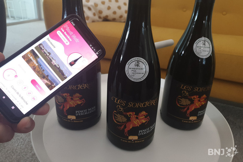 La cuvée « Les Sorcières » des Caves de la Béroches est d'ores et déjà équipée de « Winesticker ».
