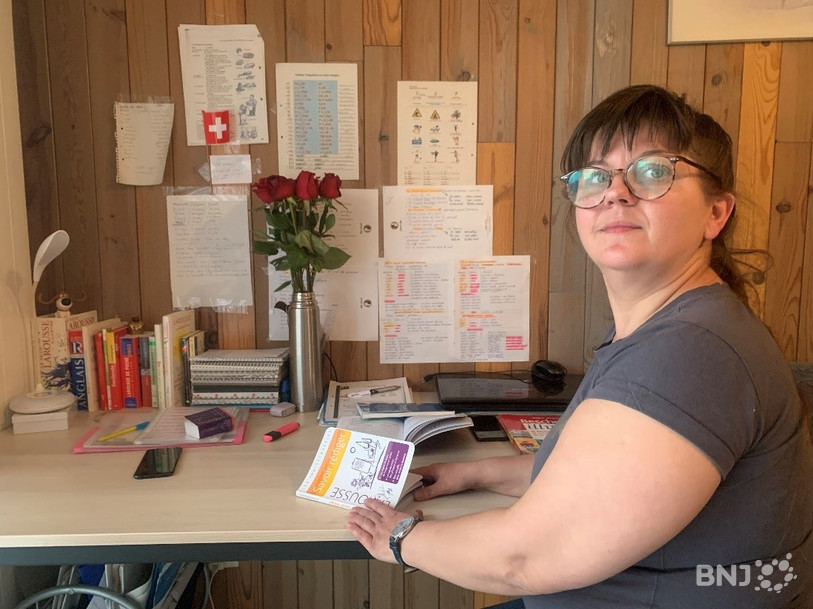 En attendant de trouver un emploi dans la vente, Alina Akin se consacre à 100% à l'apprentissage du français
