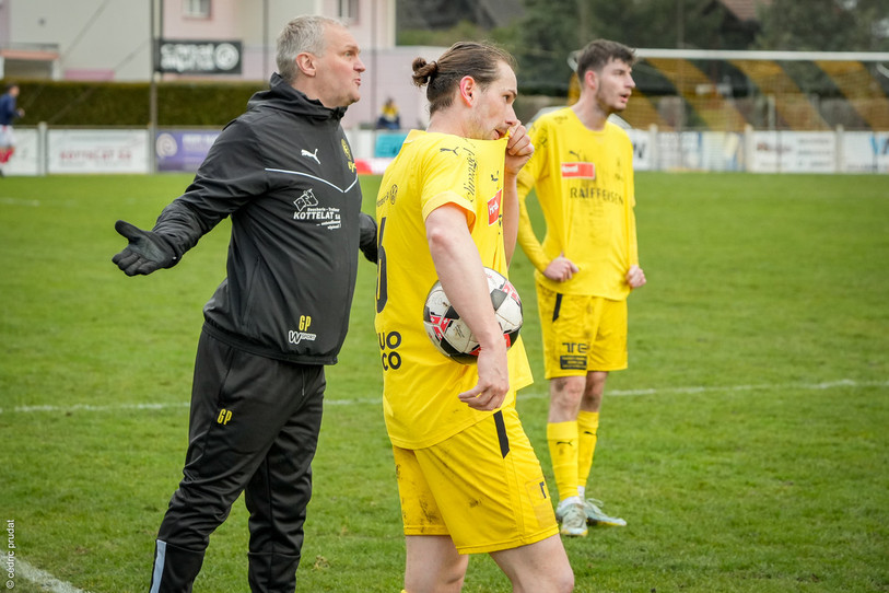 Le FC Bassecourt de l'entraîneur Gaëtan Pierre connaît une reprise difficile en 1re Ligue. (Photo : Cédric Prudat)