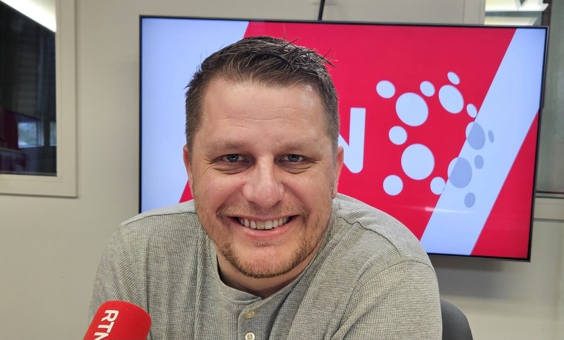 Le président de l’association GalaMax, Gregory Aellen, dans les studios de RTN.