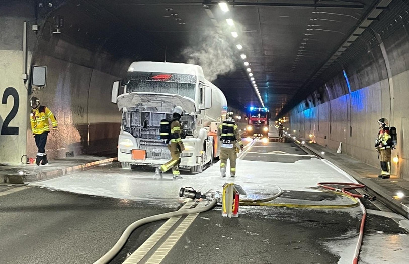 Le tunnel de La Vue-des-Alpes a été fermé dans les deux sens entre 9h30 et 13h20. (Photo: Police neuchâteloise)