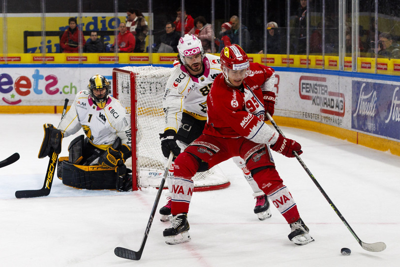 Rapperswil a fini par prendre l’avantage face au HC Ajoie (photo : Keystone/Patrick B. Kraemer).