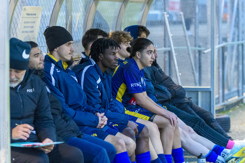 Les changements sont nombreux sur le banc du FC La Chaux-de-Fonds depuis le début de la saison. (Photo: Bertrand Pfaff)